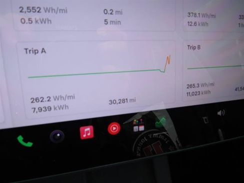 Used 2024 Tesla Model Y Performance AWD/4WD image 12
