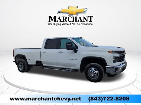 Used 2024 Chevrolet Silverado 3500 LT image 1