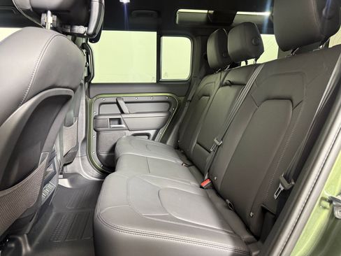 New 2026 Land Rover Defender 110 X-Dynamic SE AWD/4WD image 13