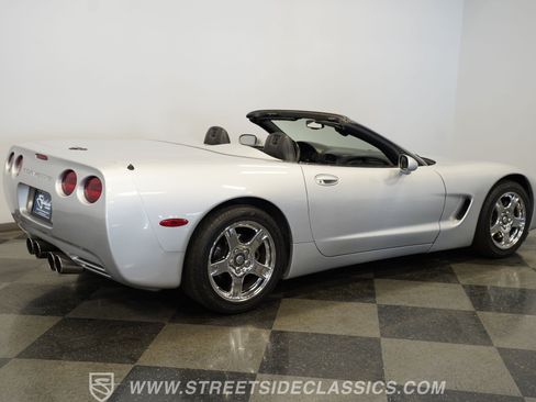 Used 1998 Chevrolet Corvette Convertible w/ Performance Handling Pkg RWD image 13