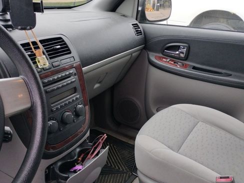 Used 2008 Chevrolet Uplander LS w/ Climate Package image 4