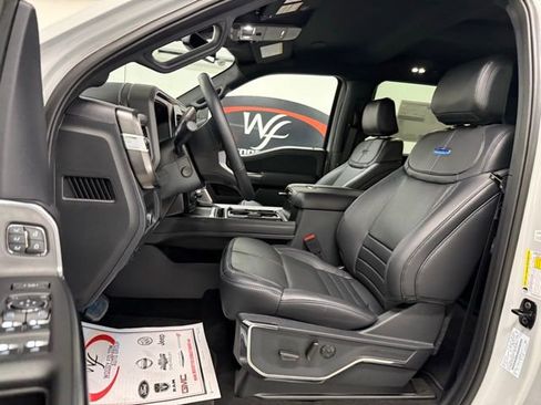 New 2026 Ford F250 Platinum w/ FX4 Off-Road Package image 12
