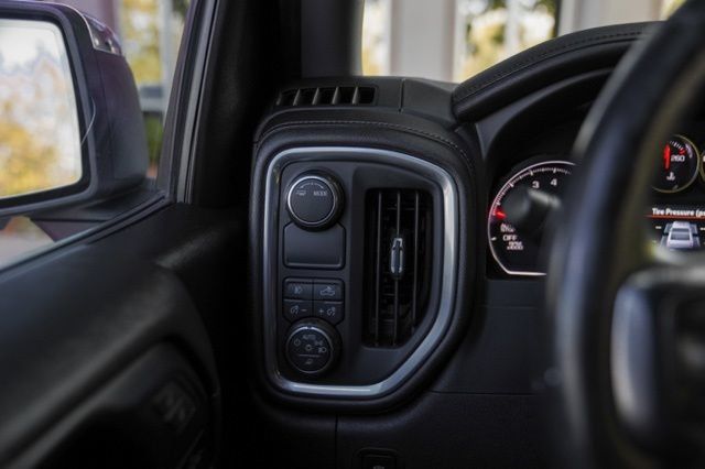 Used 2020 Chevrolet Silverado 1500 LTZ w/ LTZ Plus Package RWD image 29