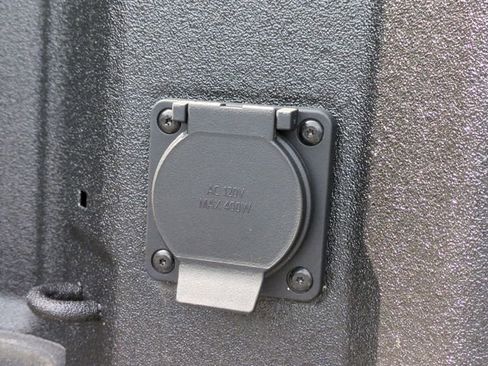 Used 2025 GMC Sierra 1500 AT4 w/ AT4 Premium Package image 34