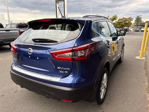 Used 2021 Nissan Rogue Sport SV w/ Technology Package AWD/4WD image 6