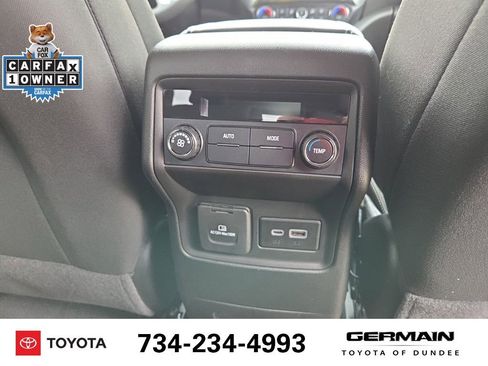 Used 2023 GMC Acadia SLE w/ Driver Convenience Package image 19