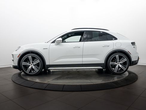 Certified 2025 Porsche Macan Turbo Electric AWD/4WD image 2