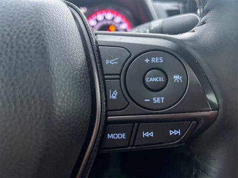 Used 2022 Toyota Camry XSE image 23