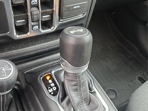 Used 2024 Jeep Wrangler Unlimited w/ Convenience Group AWD/4WD image 12