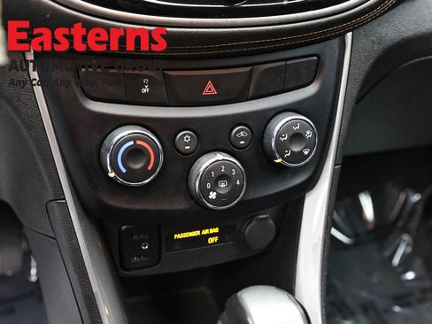 Used 2019 Chevrolet Trax LT FWD image 20