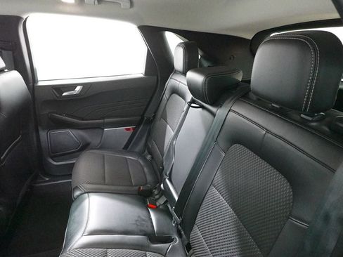 Used 2023 Ford Escape SE image 26