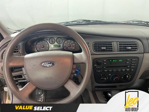 Used 2007 Ford Taurus SE FWD image 13