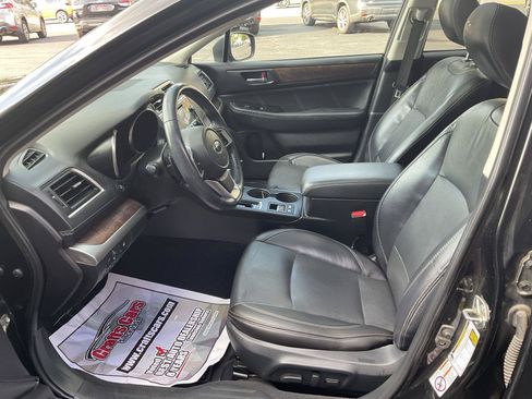 Used 2018 Subaru Outback 2.5i Limited AWD/4WD image 10
