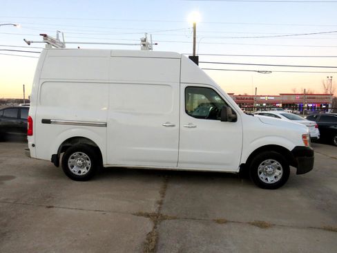 Used 2012 Nissan NV 2500 SV w/ Side Curtain Airbag Pkg image 4