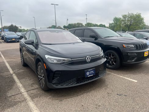 Used 2025 Volkswagen ID.4 Pro AWD/4WD image 2