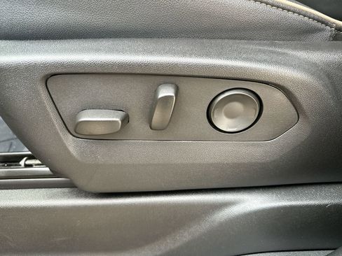 Used 2025 Chevrolet Tahoe Premier image 12