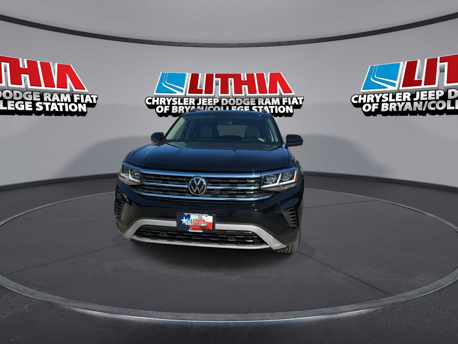 Used 2022 Volkswagen Atlas SE w/ Panoramic Sunroof Package AWD/4WD image 3