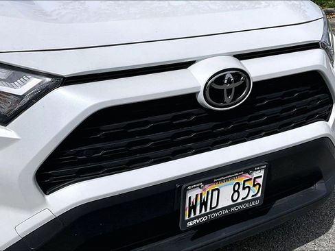 Used 2023 Toyota RAV4 XLE Premium image 31