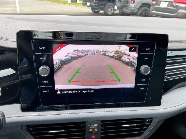 Used 2026 Volkswagen Jetta SEL FWD image 27