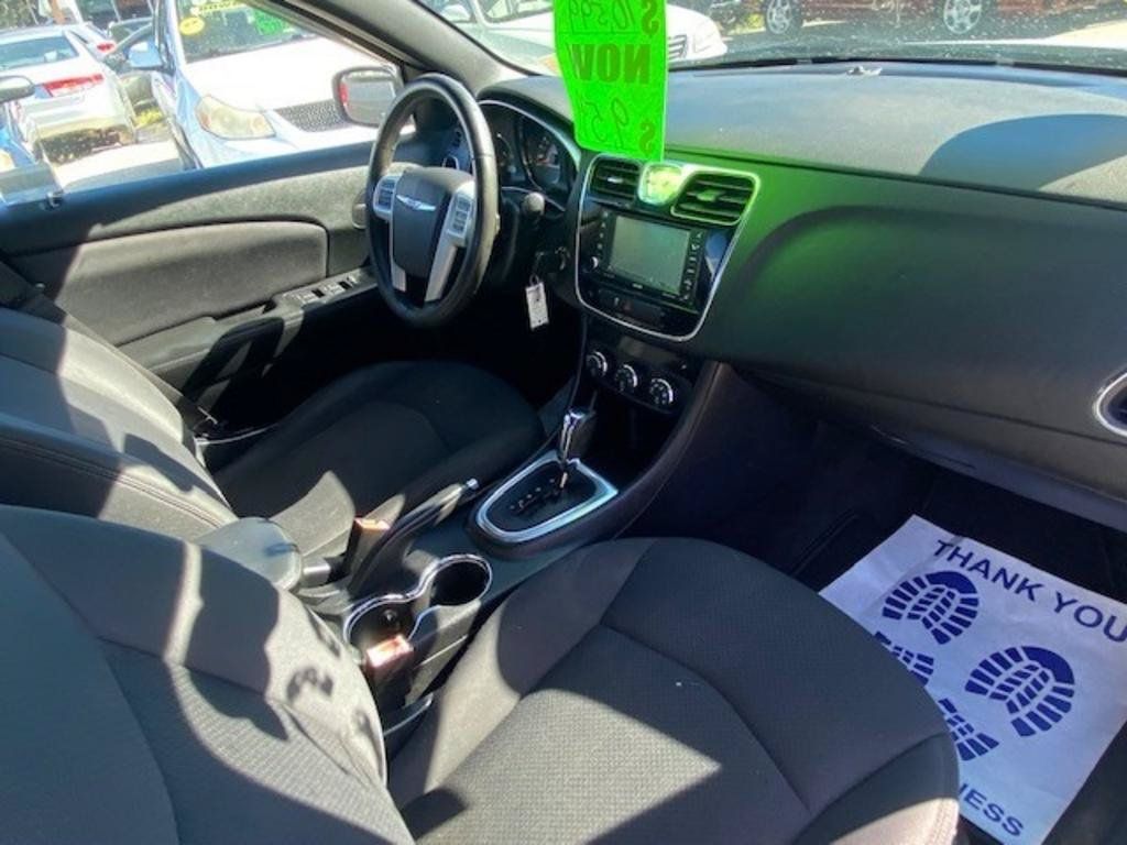 Used 2013 Chrysler 200 Touring FWD image 12