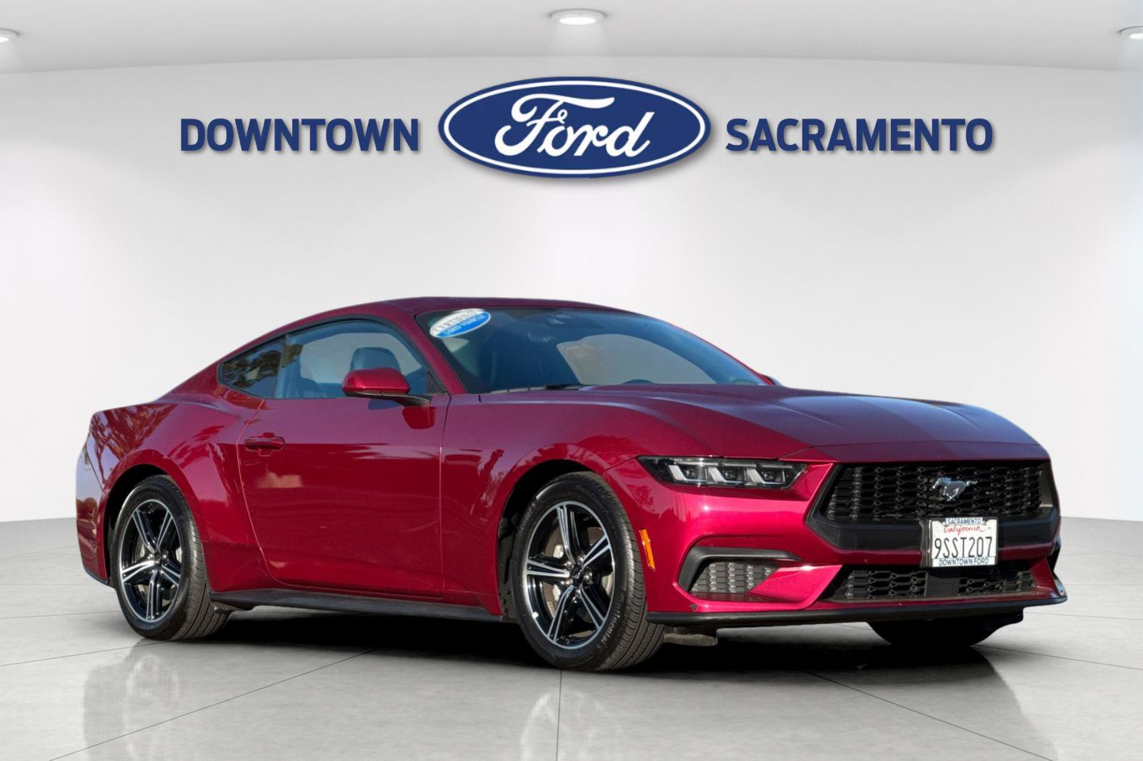 Used 2025 Ford Mustang Coupe RWD image 9