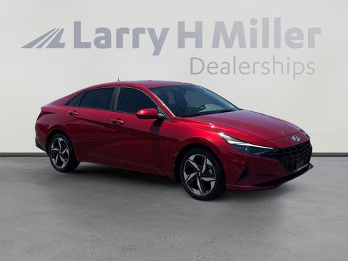 Used 2023 Hyundai Elantra SEL w/ Convenience Package FWD image 7