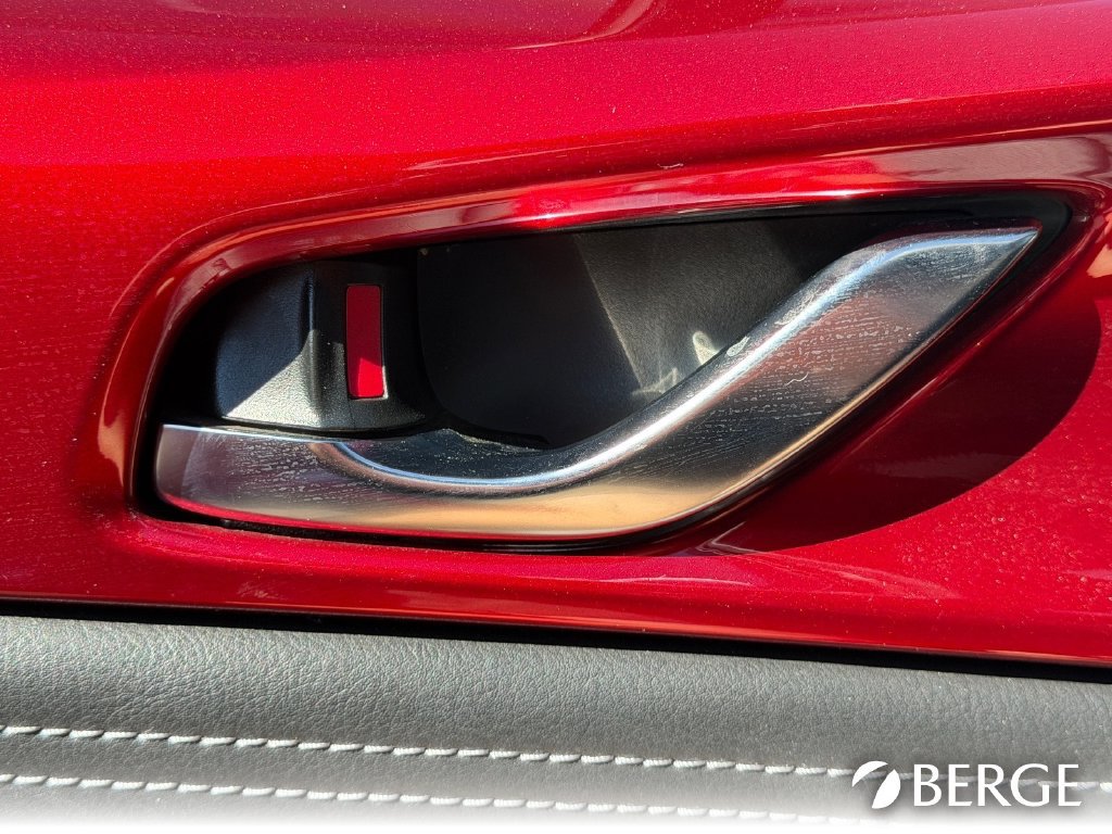 Used 2022 MAZDA MX-5 Miata Grand Touring RWD image 18