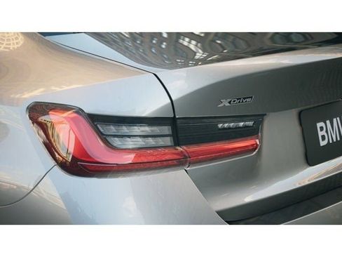 Used 2025 BMW 330i xDrive 330i xDrive w/ Premium Package image 8