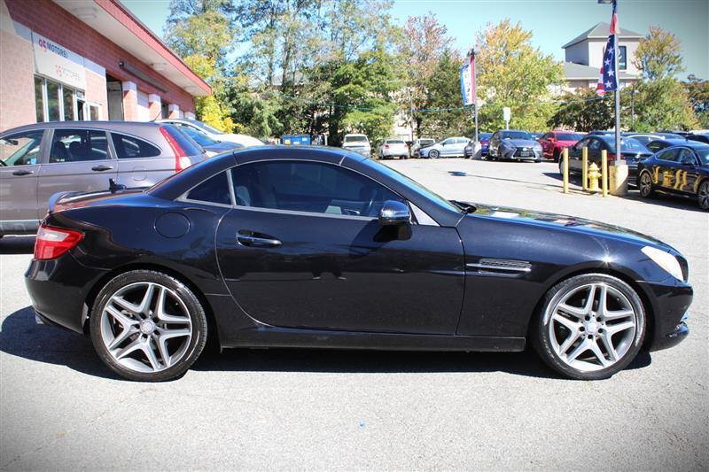 Used 2015 Mercedes-Benz SLK 250 w/ Premium Package image 6