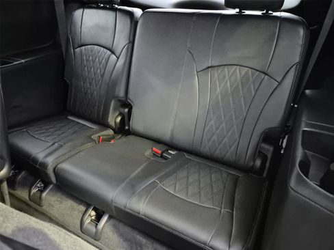 Certified 2022 Buick Enclave Avenir w/ Avenir Technology Package image 18