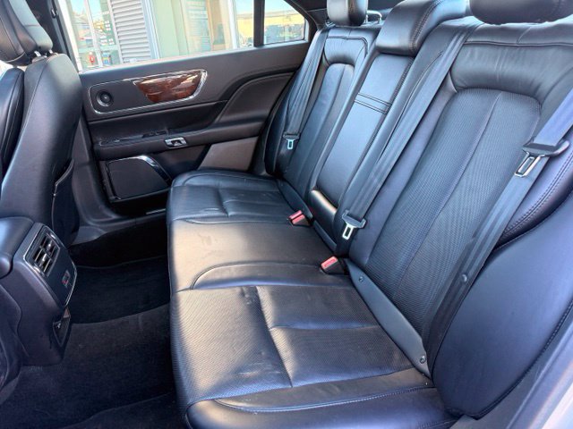 Used 2019 Lincoln Continental Select w/ Continental Climate Package AWD/4WD image 10