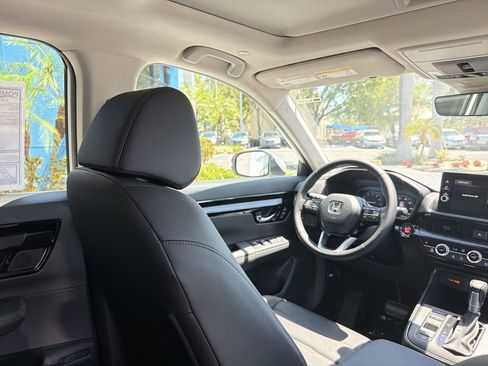 Certified 2025 Honda CR-V EX image 17