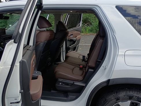 Used 2026 Honda Pilot Elite image 13