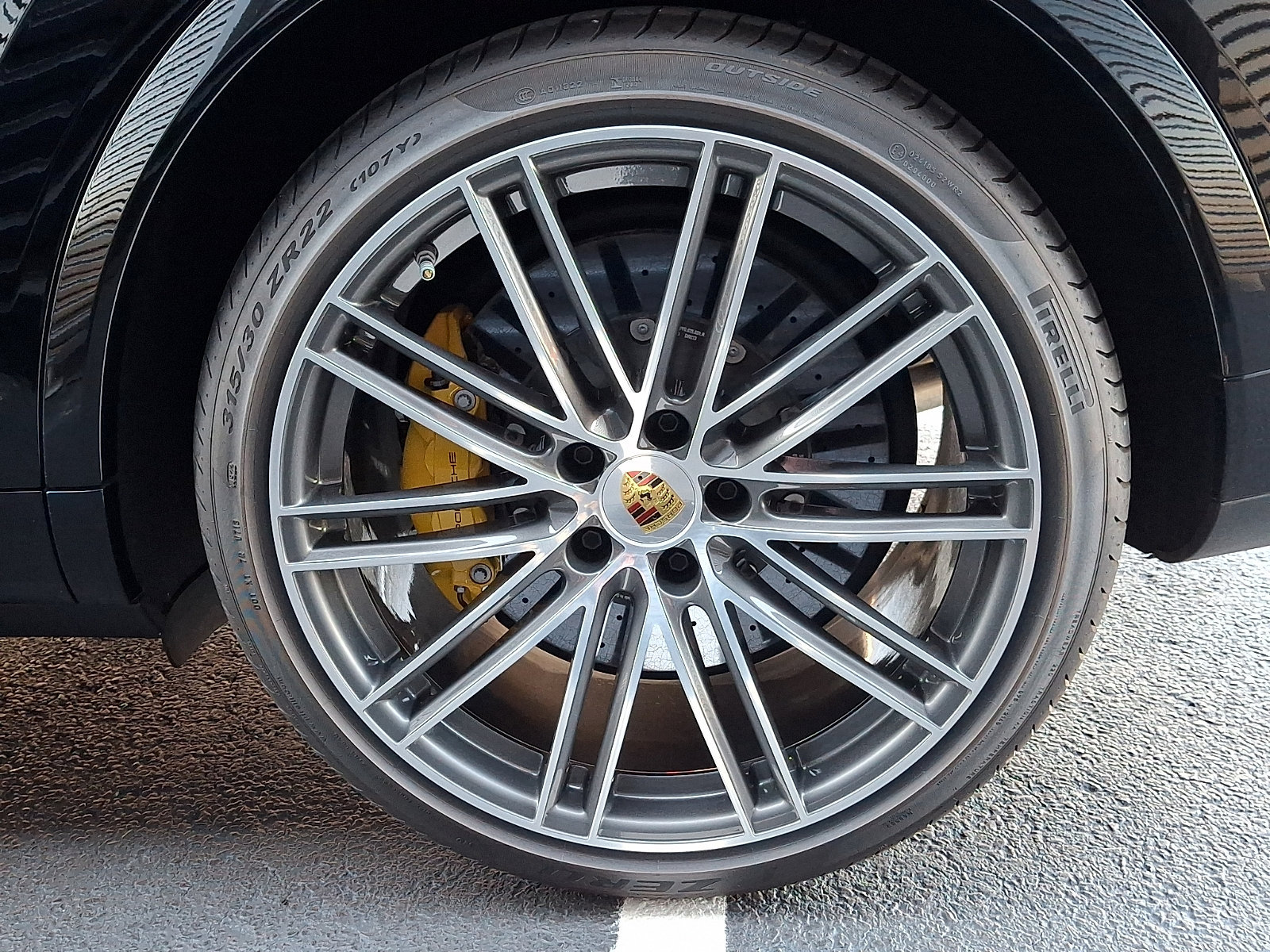 Certified 2023 Porsche Cayenne Turbo S AWD/4WD image 13