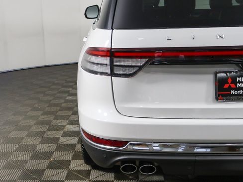 Used 2025 Lincoln Aviator Reserve w/ Illumination Package image 19