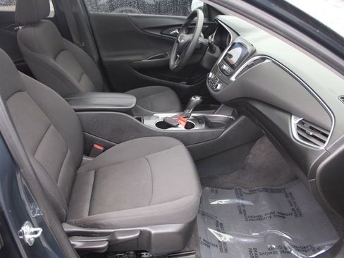 Used 2020 Chevrolet Malibu LT image 19