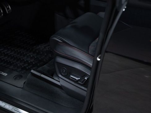 Used 2024 Audi RS Q8 AWD/4WD image 24