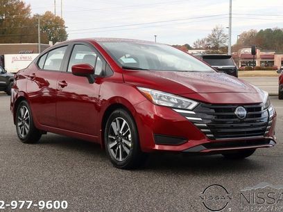 New 2025 Nissan Versa SV w/ Trunk Package