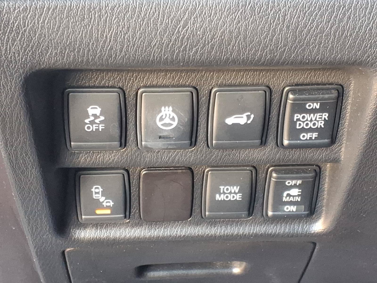 Used 2015 Nissan Pathfinder Platinum w/ Cargo Package FWD image 7