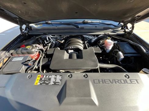 Used 2018 Chevrolet Suburban Premier image 10
