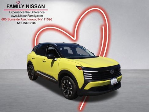 Certified 2025 Nissan Kicks SR AWD/4WD image 1
