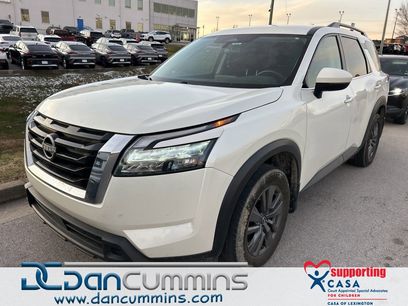 Used 2024 Nissan Pathfinder SV