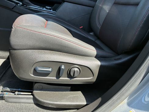 Used 2025 Chevrolet Blazer RS FWD image 26