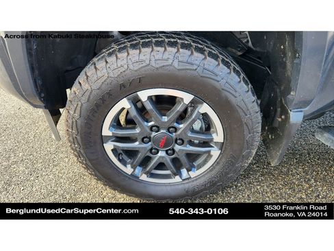Used 2024 Toyota Tacoma TRD Sport image 10