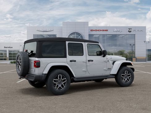 New 2026 Jeep Wrangler Unlimited Sahara AWD/4WD image 4