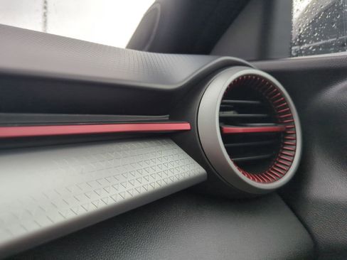 New 2026 Chevrolet Trax RS w/ Sunroof Package image 35