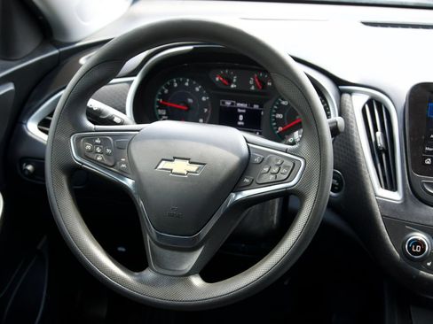 Used 2024 Chevrolet Malibu LT FWD image 13