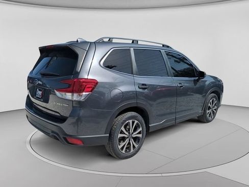 Used 2022 Subaru Forester Limited AWD/4WD image 5