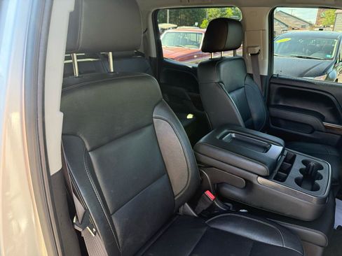 Used 2015 GMC Sierra 3500 SLE w/ SLE Preferred Package AWD/4WD image 17