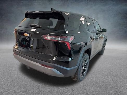 New 2026 Chevrolet Equinox LT w/ Convenience Package II AWD/4WD image 7